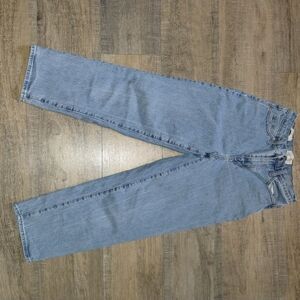 Universal Thread Straight Leg Jeans in Soft Blue